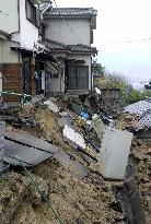 3,499 buildings damaged by western Japan quake